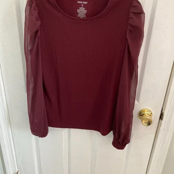 Nine West Top Size Medium Burgundy - Picture 2 of 5